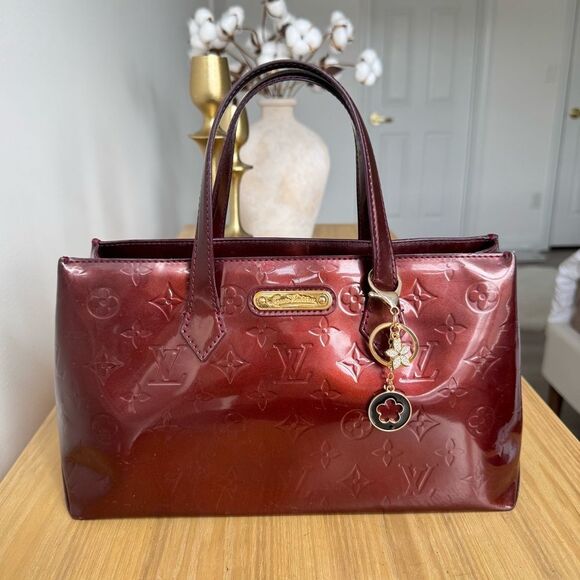 ✅AUTHENTIC✅ LOUIS VUITTON WILSHIRE PM BORDEAUX VERNIS - Picture 3 of 15